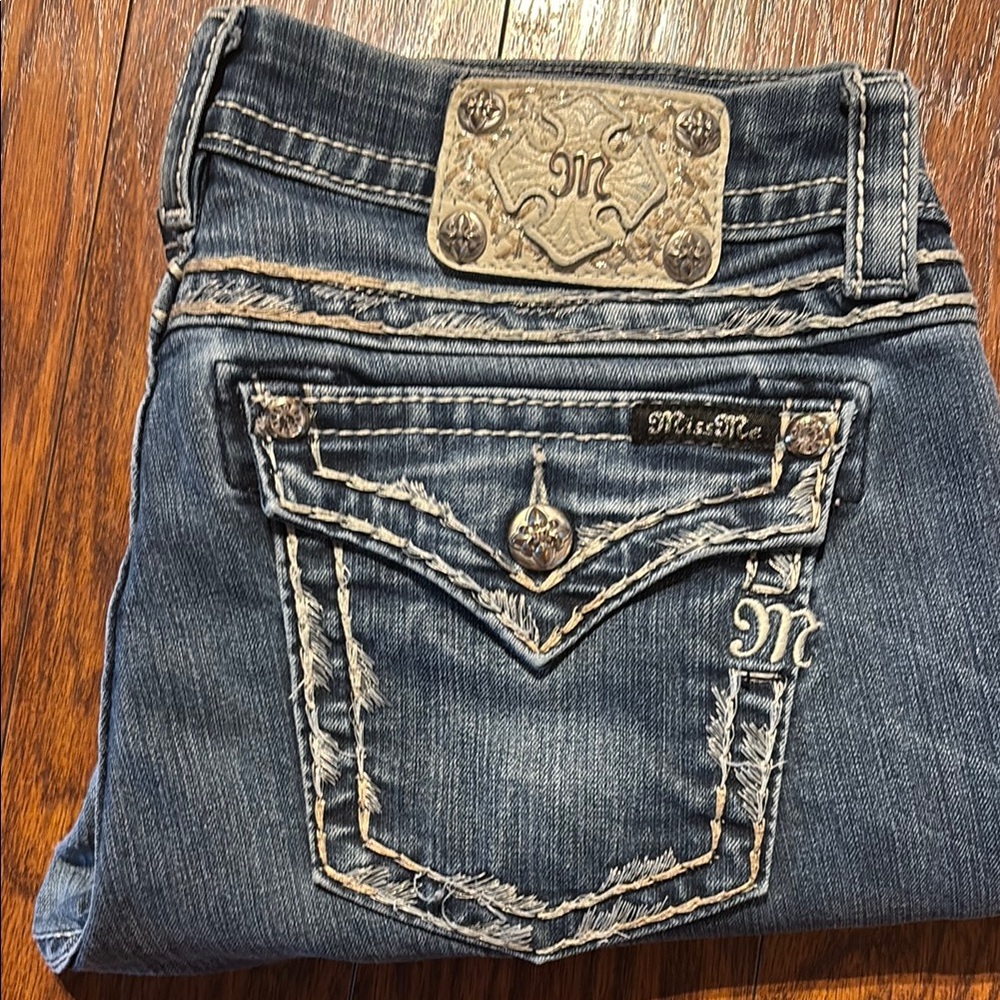 Women’s BKE mid rise skinny size 32